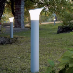 Lampioni Da Giardino-Selezionato da Mazzolaluce Lampione da giardino 50cm design moderno grigio alluminio ip44