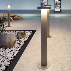 Lampioni Da Giardino-Selezionato da Mazzolaluce Lampione grigio da giardino led 7w 4000k design moderno fp