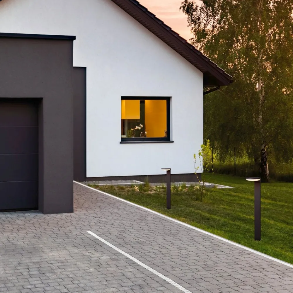 Lampioni Da Giardino-Selezionato da Mazzolaluce Lampione grigio da giardino led 3000k moderno a testa tonda