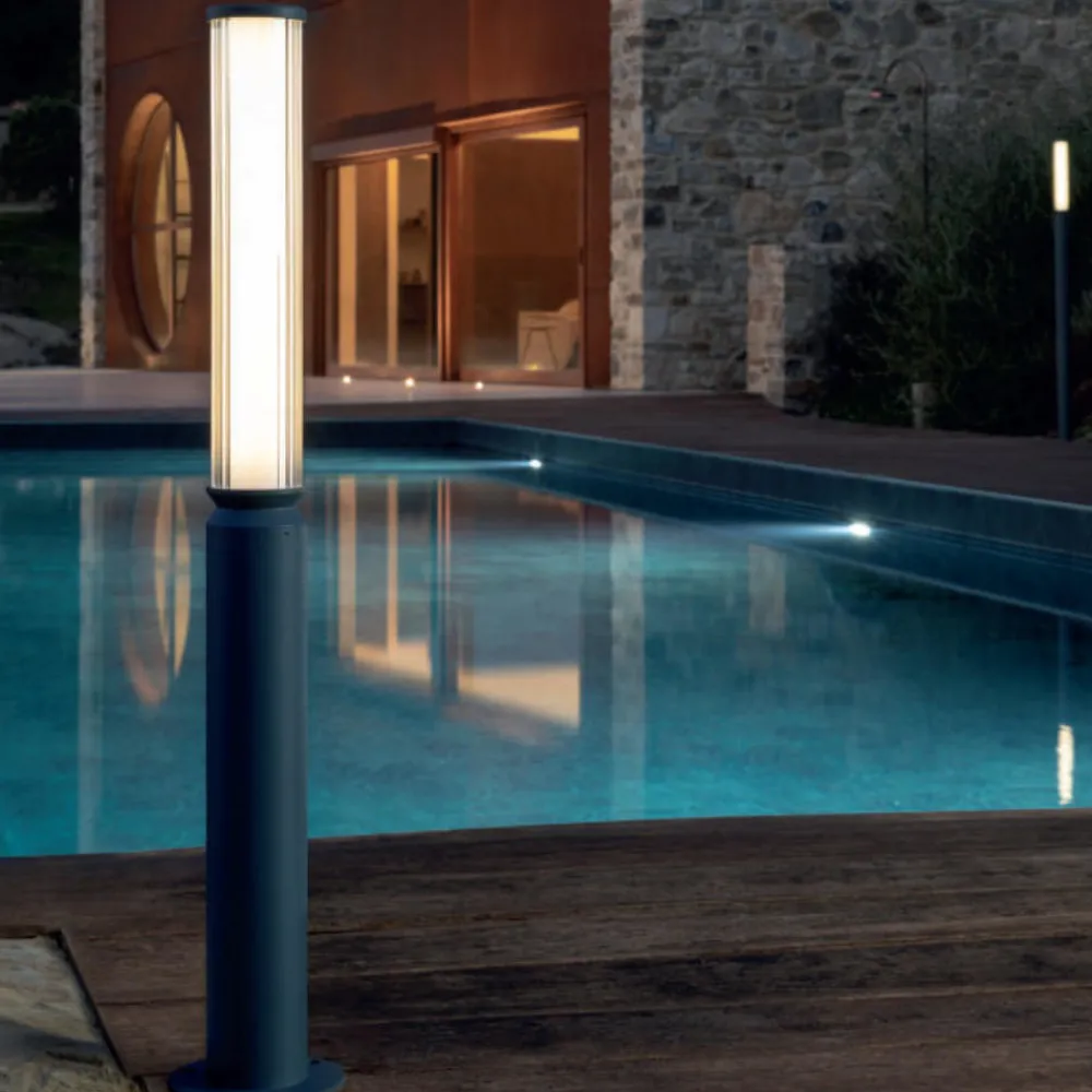 Lampioni Da Giardino-Selezionato da Mazzolaluce Lampione led da giardino moderno 12w 3000k grafite ip65