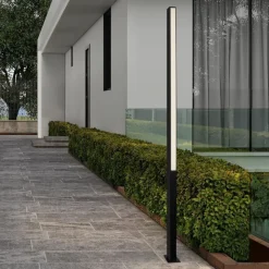Lampioni Da Giardino-Selezionato da Mazzolaluce Lampione nero alto per giardini led 23w 3000k design moderno rettangolare