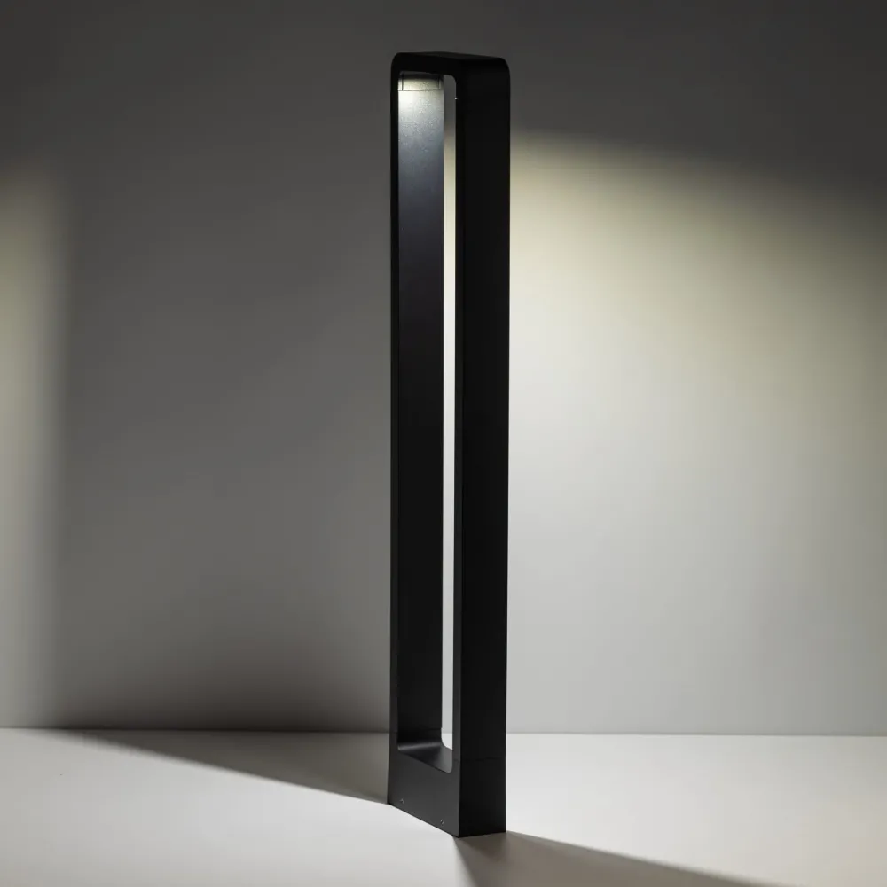 Lampioni Da Giardino-Selezionato da Mazzolaluce Lampione nero design moderno led 10w 3000k per esterno giardino