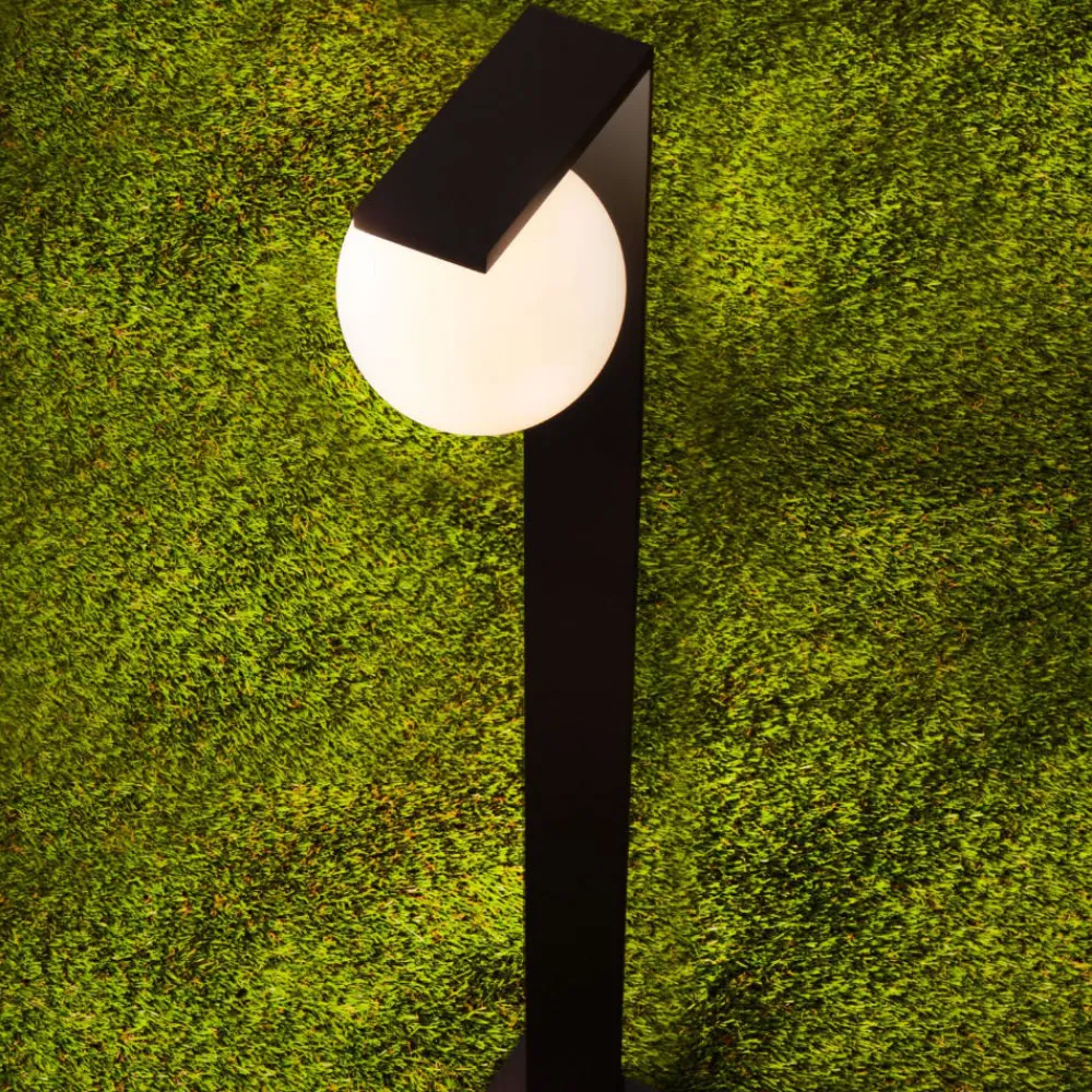 Lampioni Da Giardino-Selezionato da Mazzolaluce Lampione nero per esterni sfera vetro bianco moderno led 8w 3000k