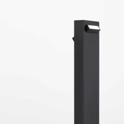 Lampioni Da Giardino-Selezionato da Mazzolaluce Lampione nero per giardino led 3000k rettangolare moderno
