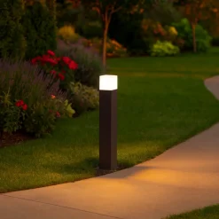 Lampioni Da Giardino-Selezionato da Mazzolaluce Lampione per giardino moderno antracite forma quadrata