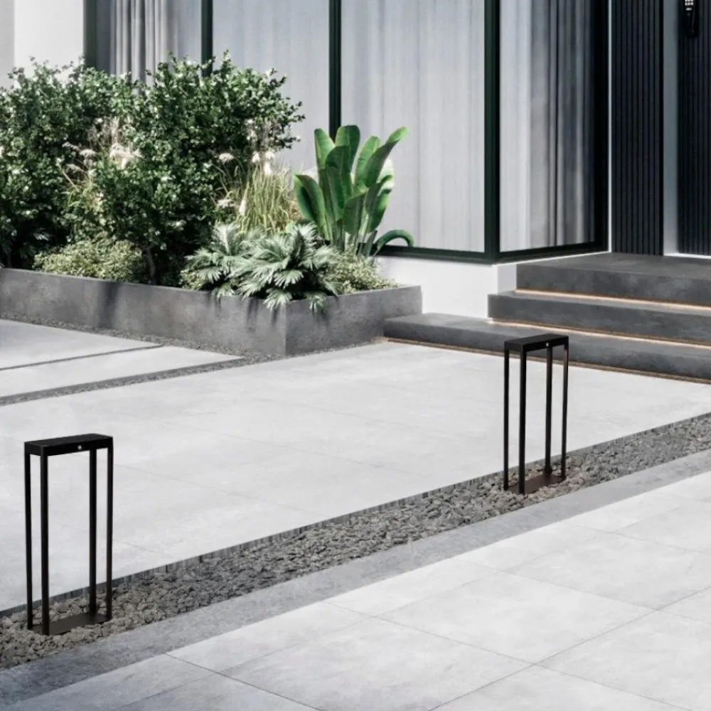 Lampioni Da Giardino-Selezionato da Mazzolaluce Lampione solare per giardino nero moderno con sensore di movimento