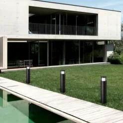 Lampioni Da Giardino-Selezionato da Mazzolaluce Lampione tubolare moderno led 6w 3000k per giardino
