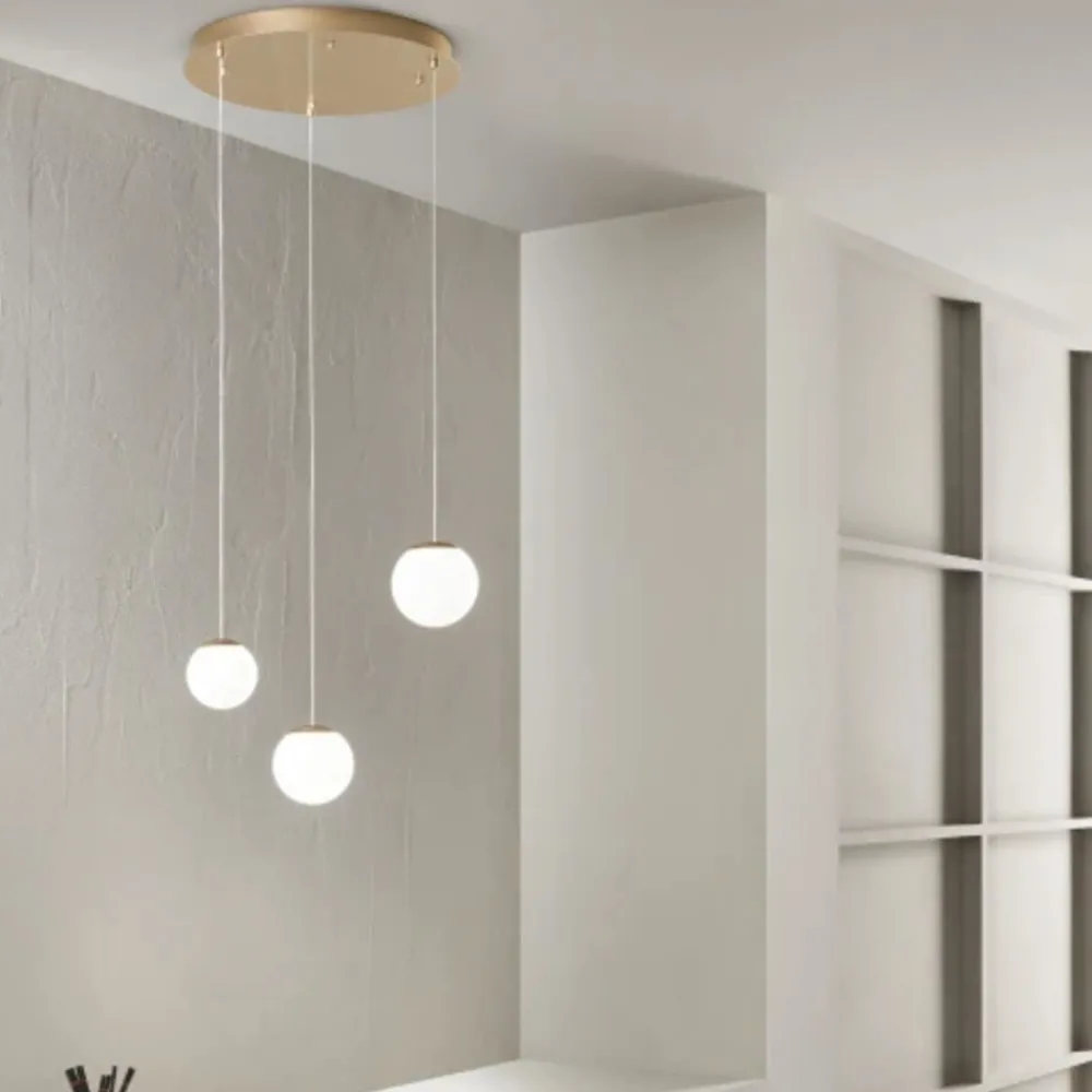 Lampadari Moderni-Ondaluce lampadario moderno santos 3 luci led 3000k oro sfere vetro bianco