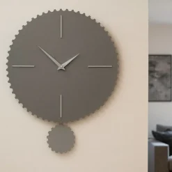 Orologi Da Parete Moderni-Selezionato da Mazzolaluce Orologio con pendolo da parete in legno grigio quarzo