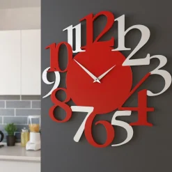 Orologi Da Parete Moderni-Selezionato da Mazzolaluce Orologio dada parete moderno rosso fuoco legno