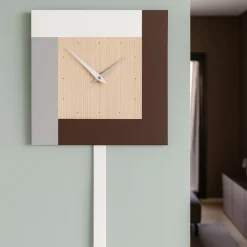 Orologi Da Parete Moderni-Selezionato da Mazzolaluce Orologio da muro moderno a pendolo rovere decape