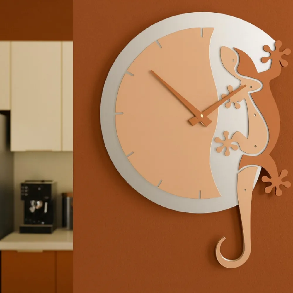 Orologi Da Parete Moderni-Selezionato da Mazzolaluce Orologio da muro moderno legno pesca chiaro