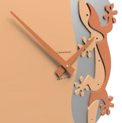Orologi Da Parete Moderni-Selezionato da Mazzolaluce Orologio da muro moderno legno pesca chiaro