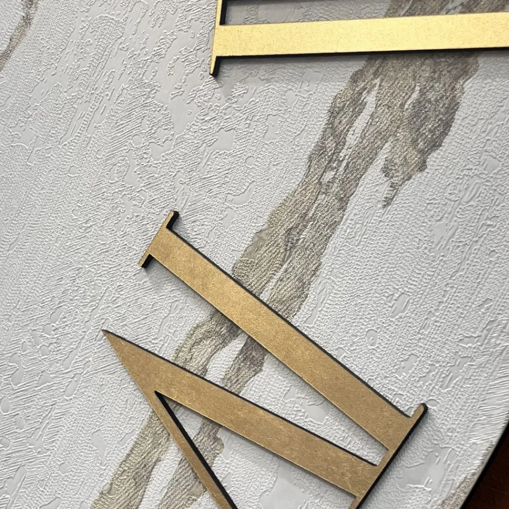 Orologi Da Parete Moderni-Selezionato da Mazzolaluce Orologio da parete 40cm carta da parati oro numeri romani