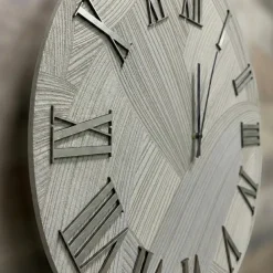 Orologi Da Parete Moderni-Selezionato da Mazzolaluce Orologio da parete 60cm con carta da parati argento numeri romani