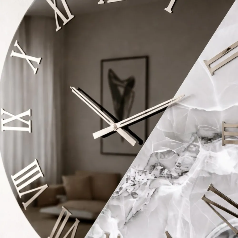 Orologi Da Parete Moderni-Selezionato da Mazzolaluce Orologio da parete 60 cm specchio fume resina effetto marmo grigio chiaro