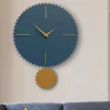 Orologi Da Parete Moderni-Selezionato da Mazzolaluce Orologio da parete con pendolo in legno ottanio dettagli oro