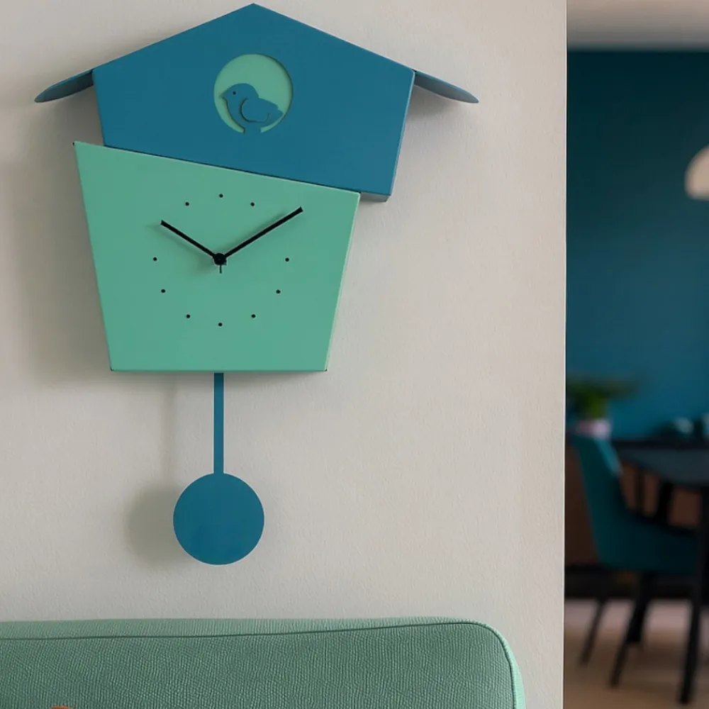 Orologi Da Parete Moderni-Selezionato da Mazzolaluce Orologio da parete con pendolo moderno uccellino verde e blu