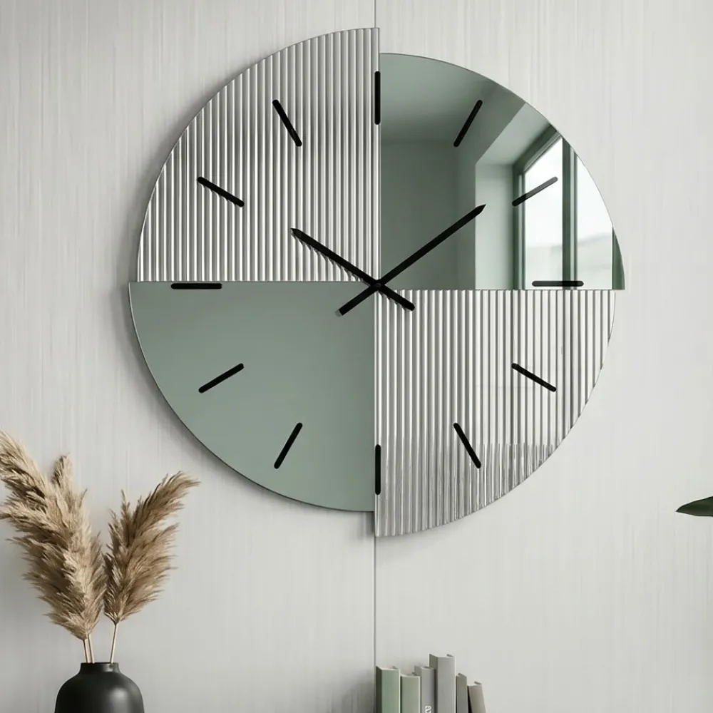 Orologi Da Parete Moderni-Selezionato da Mazzolaluce Orologio da parete design moderno 80 cm in specchio cannettato e verde