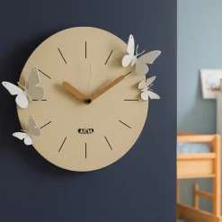 Orologi Da Parete Moderni-Selezionato da Mazzolaluce Orologio da parete farfalle moderno rotondo crema