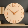 Orologi Da Parete Moderni-Selezionato da Mazzolaluce Orologio da parete in legno colore sabbia rosata moderno