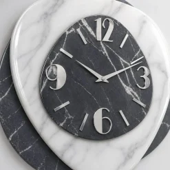 Orologi Da Parete Moderni-Selezionato da Mazzolaluce Orologio da parete in resina effetto marmorizzato grigio e argento