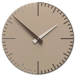 Orologi Da Parete Moderni-Selezionato da Mazzolaluce Orologio da parete moderno caffelatte marrone tortora