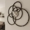 Orologi Da Parete Moderni-Selezionato da Mazzolaluce Orologio da parete moderno cioccolato e tortora