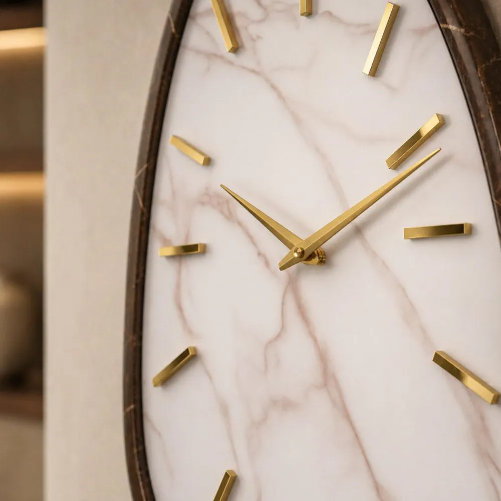 Orologi Da Parete Moderni-Selezionato da Mazzolaluce Orologio da parete moderno effetto marmo chiaro e foglia oro