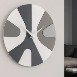 Orologi Da Parete Moderni-Selezionato da Mazzolaluce Orologio da parete moderno in legno nero rotondo