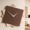 Orologi Da Parete Moderni-Selezionato da Mazzolaluce Orologio da parete moderno legno cioccolato beige