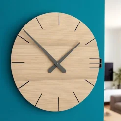 Orologi Da Parete Moderni-Selezionato da Mazzolaluce Orologio da parete moderno legno colore rovere decape