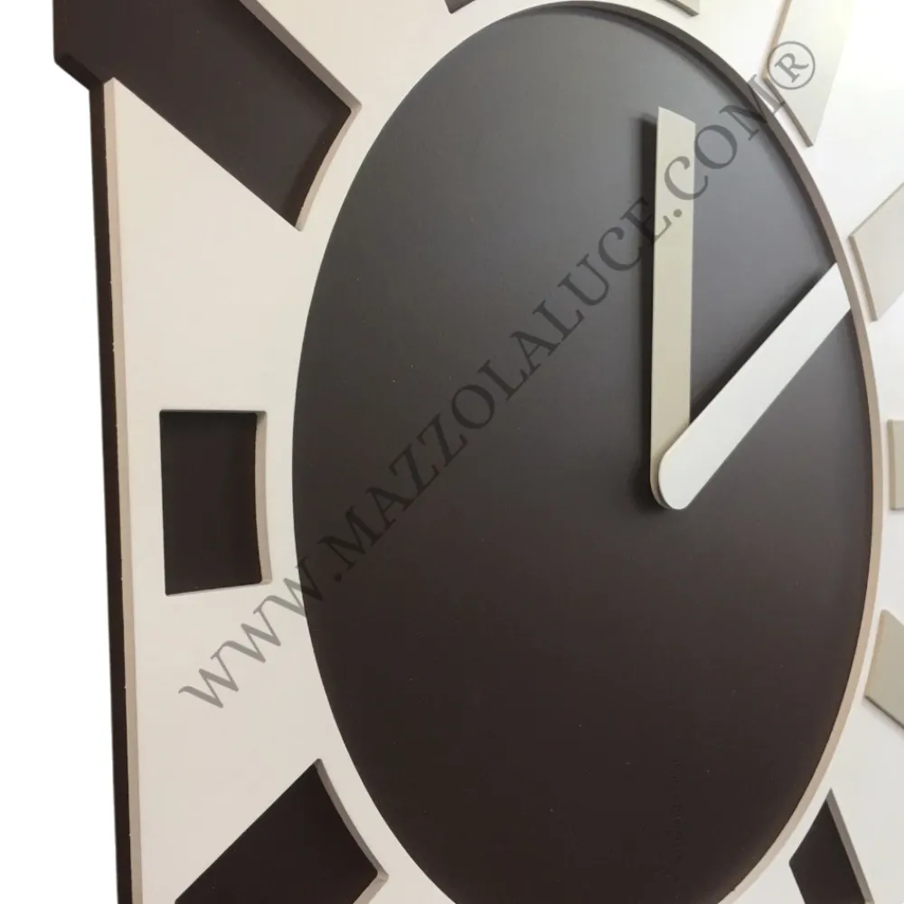 Orologi Da Parete Moderni-Selezionato da Mazzolaluce Orologio da parete moderno quadrato design originale