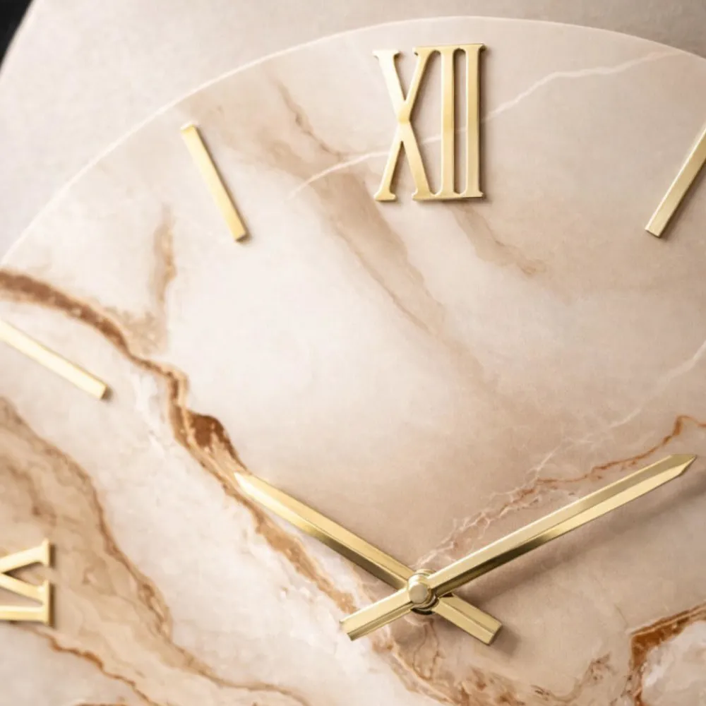 Orologi Da Parete Moderni-Selezionato da Mazzolaluce Orologio da parete moderno rotondo effetto marmo dettagli oro 100cm