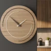 Orologi Da Parete Moderni-Selezionato da Mazzolaluce Orologio da parete moderno rotondo legno effetto noce