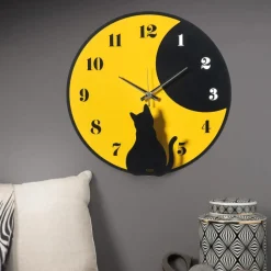 Orologi Da Parete Moderni-Selezionato da Mazzolaluce Orologio da parete moderno rotondo 43cm giallo gatto nero