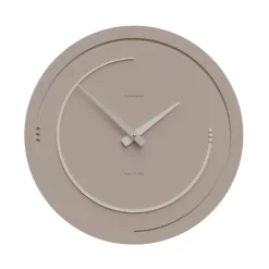 Orologi Da Parete Moderni-Selezionato da Mazzolaluce Orologio da parete moderno rotondo legno caffelatte