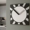 Orologi Da Parete Moderni-Selezionato da Mazzolaluce Orologio da parete nero bianco in legno moderno