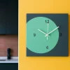 Orologi Da Parete Moderni-Selezionato da Mazzolaluce Orologio da parete quadrato design moderno petrolio e verde