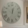 Orologi Da Parete Moderni-Selezionato da Mazzolaluce Orologio da parete rotondo 80cm con carta da parati argento