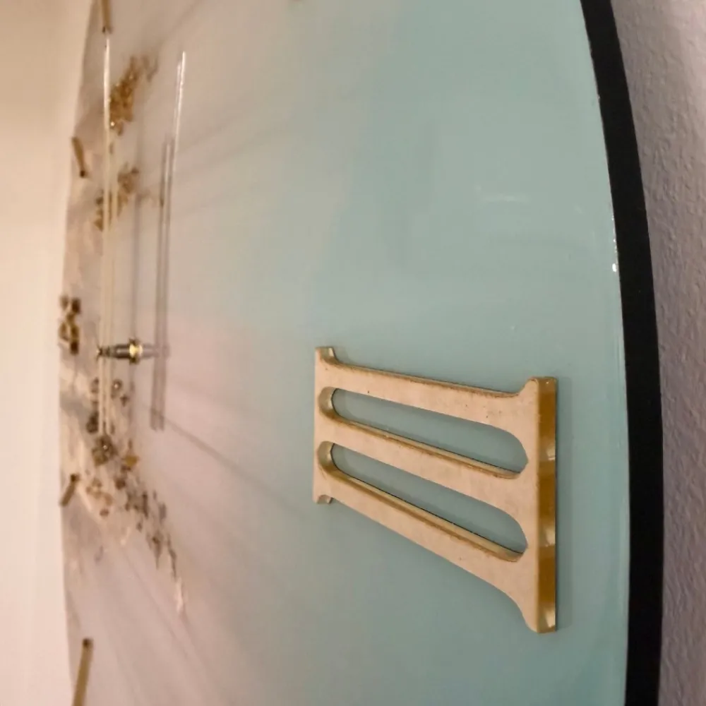 Orologi Da Parete Moderni-Selezionato da Mazzolaluce Orologio goldy 60cm per parete tondo moderno in resina oro