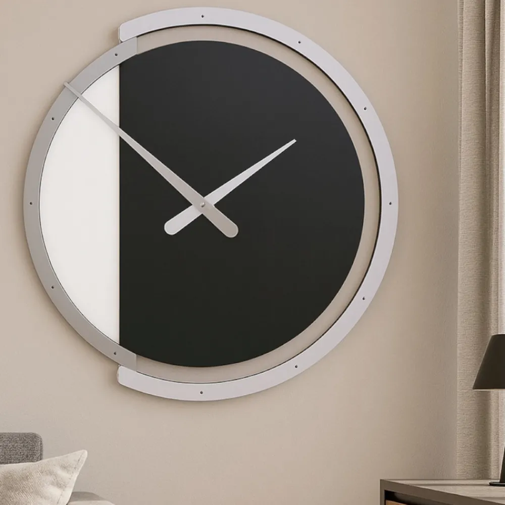 Orologi Da Parete Moderni-Selezionato da Mazzolaluce Orologio in legno da parete rotondo nero 45cm