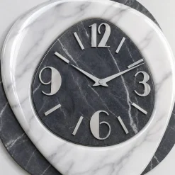 Orologi Da Parete Moderni-Selezionato da Mazzolaluce Orologio in resina moderno da parete effetto marmo grigio
