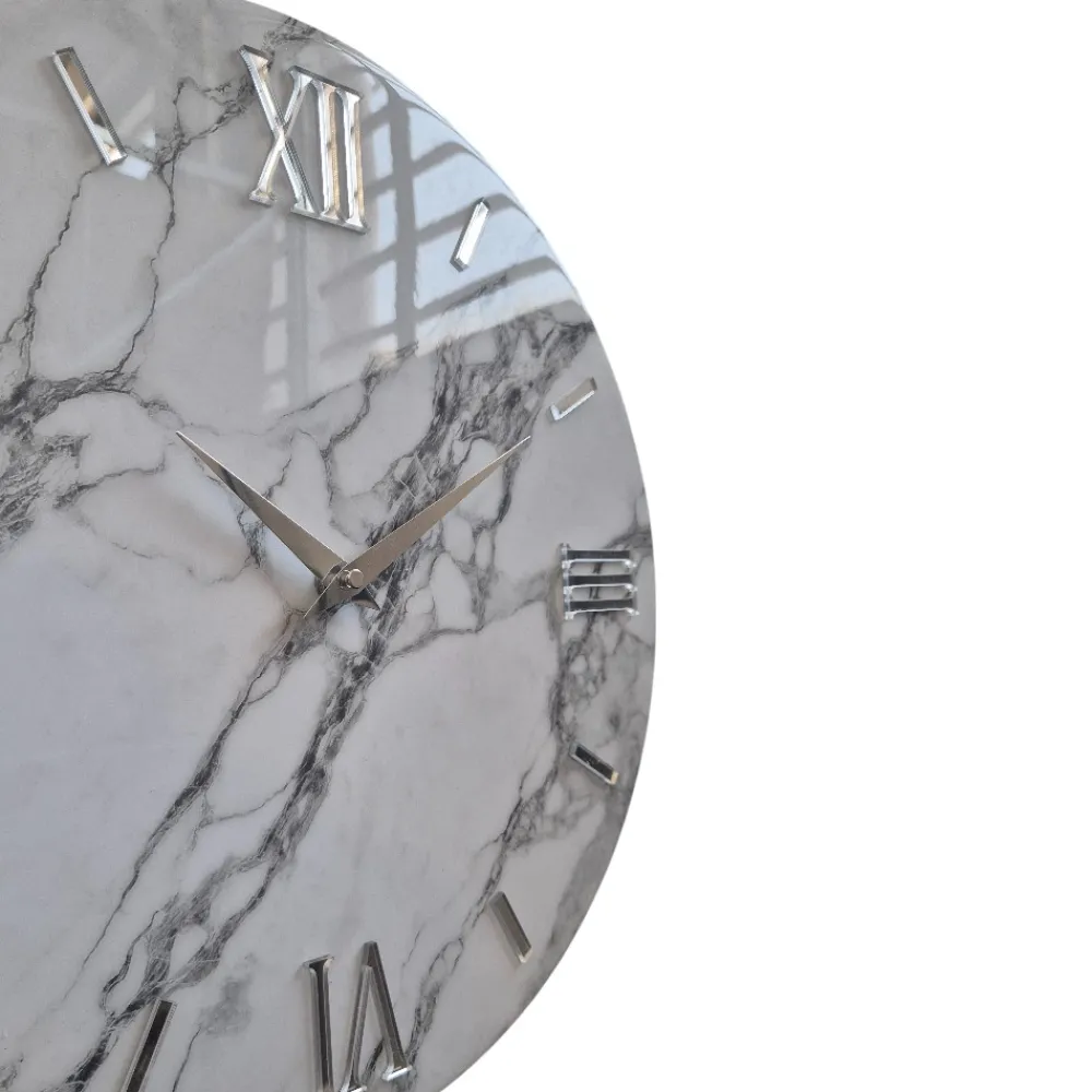 Orologi Da Parete Moderni-Selezionato da Mazzolaluce Orologio mabby moderno 60cm da parete effetto marmo bianco