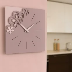 Orologi Da Parete Moderni-Selezionato da Mazzolaluce Orologio merletto moderno da parete quadrato colore prugna