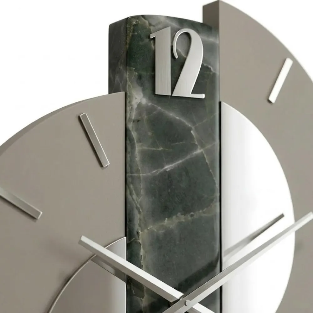Orologi Da Parete Moderni-Selezionato da Mazzolaluce Orologio moderno a parete design particolate resina effetto marmo