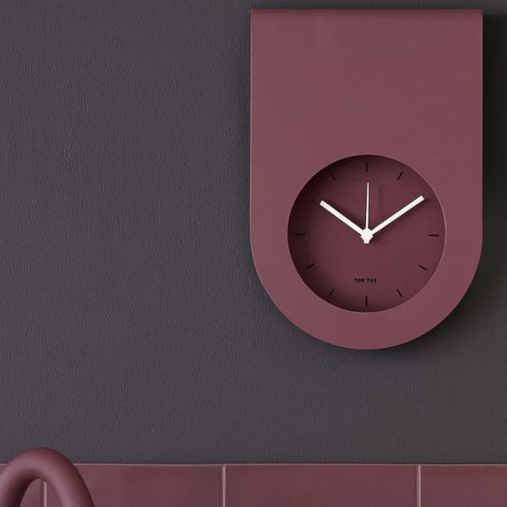 Orologi Da Parete Moderni-Selezionato da Mazzolaluce Orologio moderno da muro color viola