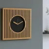 Orologi Da Parete Moderni-Selezionato da Mazzolaluce Orologio moderno da muro design quadrato oro e nero