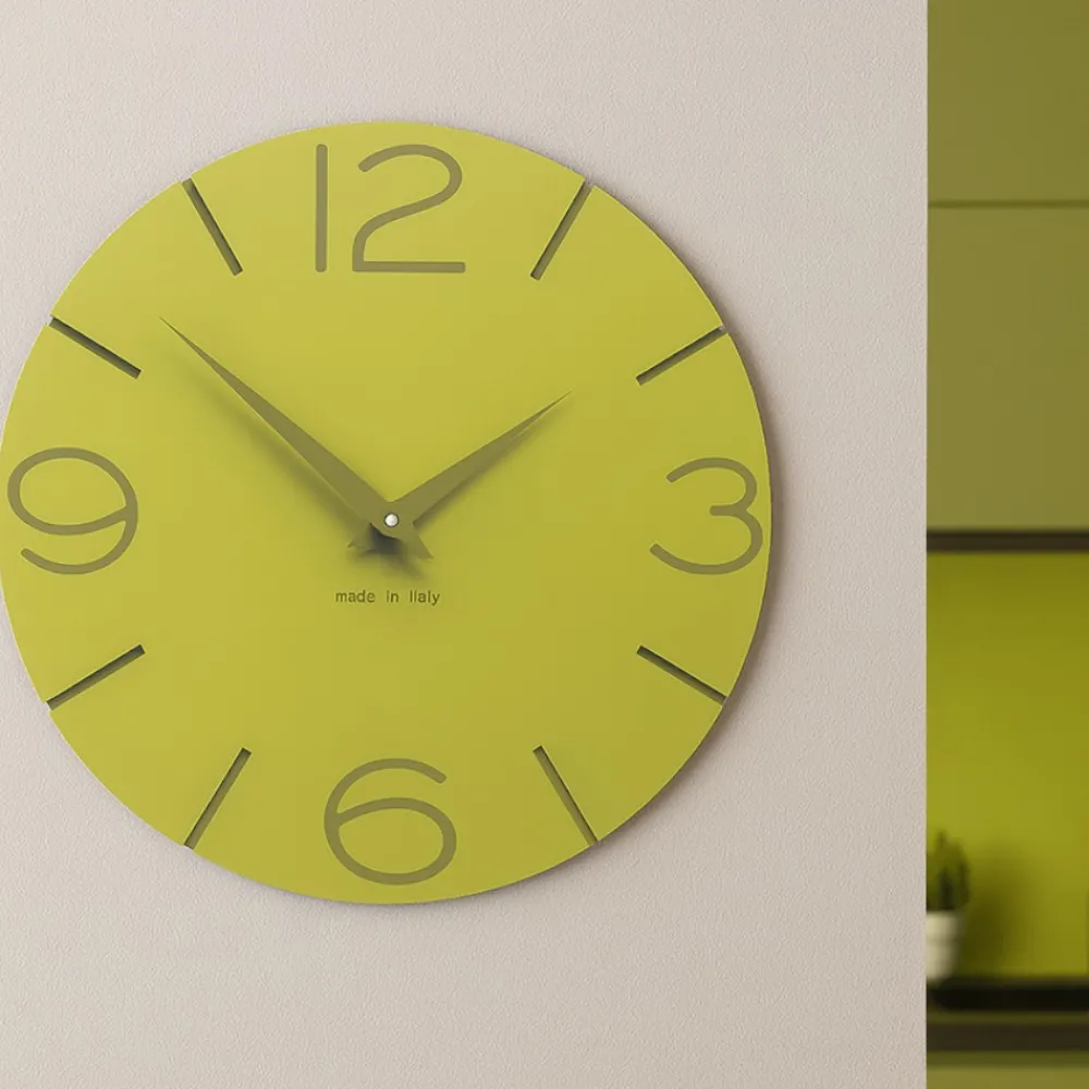 Orologi Da Parete Moderni-Selezionato da Mazzolaluce Orologio moderno da parete 30cm verde cedro