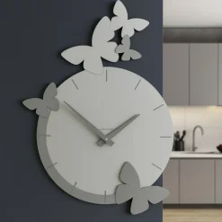 Orologi Da Parete Moderni-Selezionato da Mazzolaluce Orologio moderno da parete farfalle legno bianco grigio